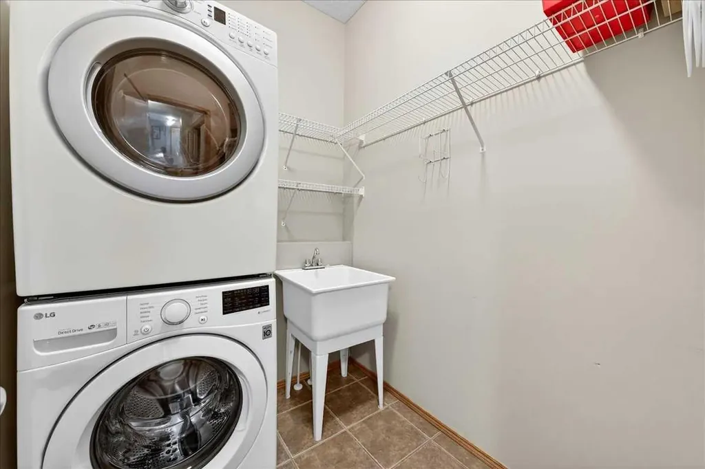 152 Chapman Close SE Calgary AB T2X 3V7