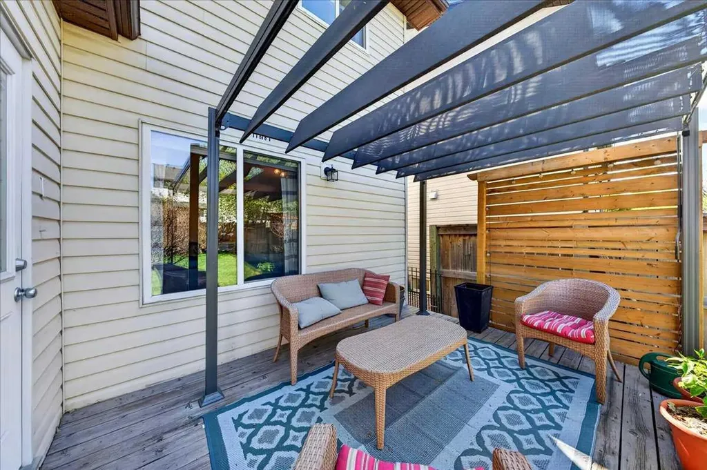 152 Chapman Close SE Calgary AB T2X 3V7