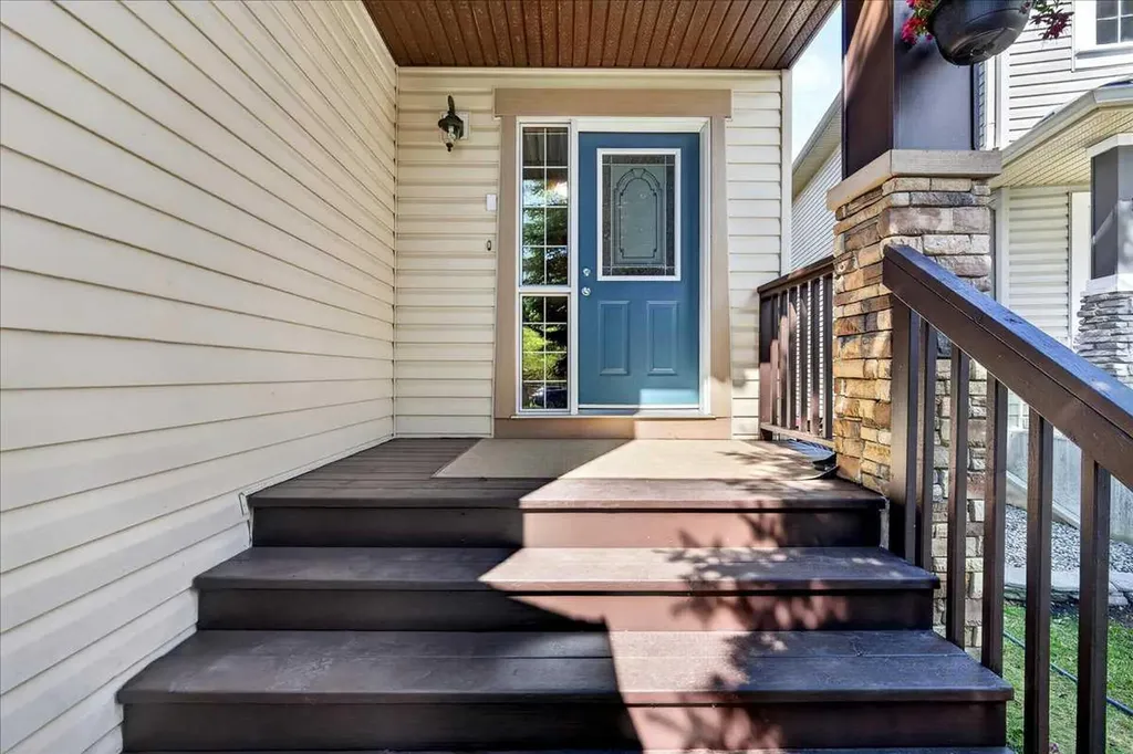 152 Chapman Close SE Calgary AB T2X 3V7