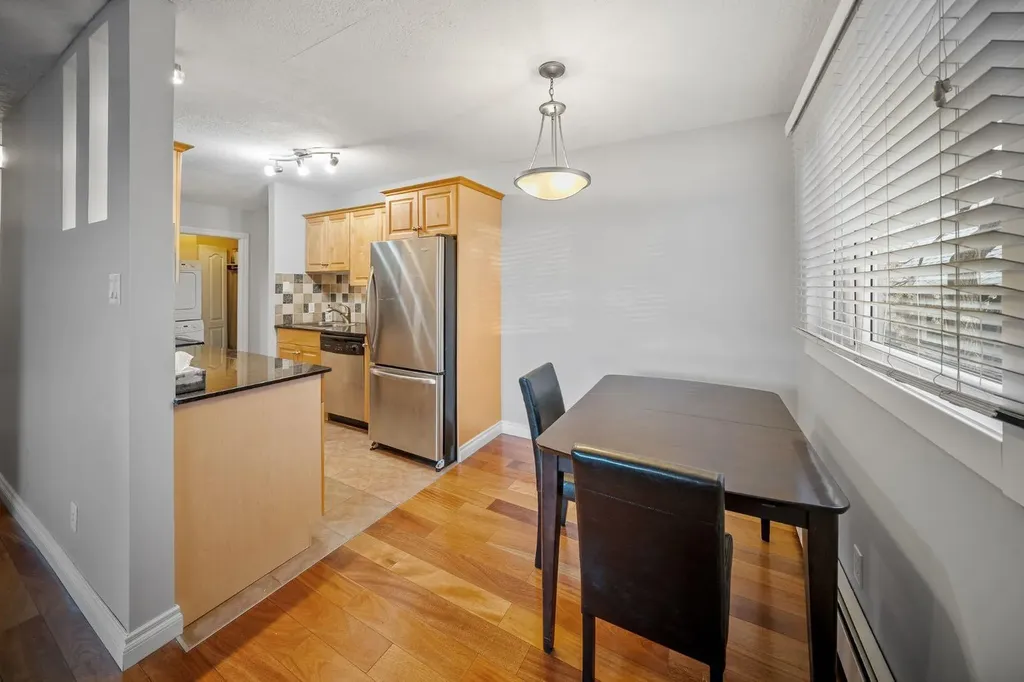 1719 11 Avenue SW Calgary AB T3C 0N5