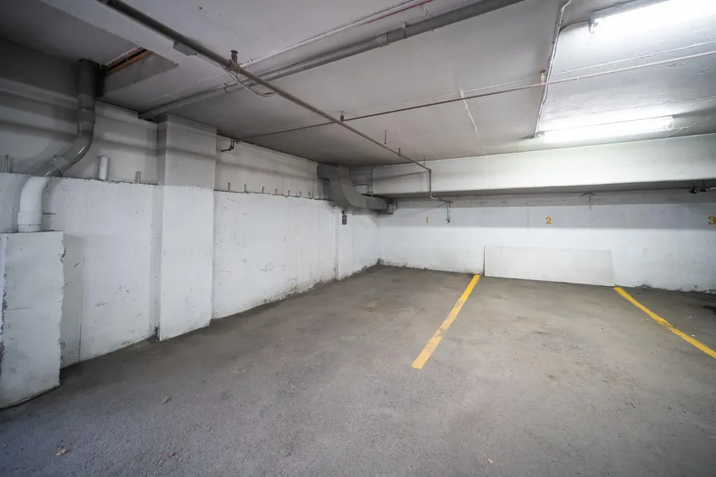 1719 11 Avenue SW Calgary AB T3C 0N5