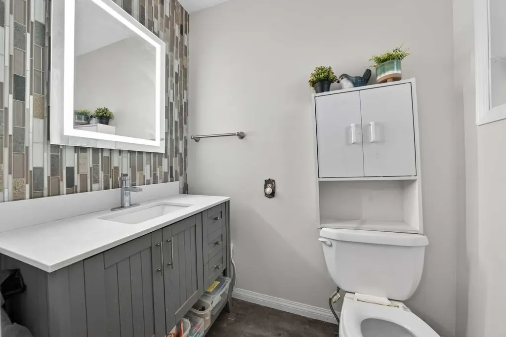 740 Hunterston Crescent NW Calgary AB T2K 4N2