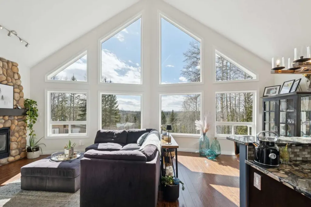 5413 Highway 579 Rural Mountain View County AB T0M 2E0