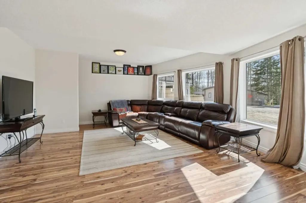 5413 Highway 579 Rural Mountain View County AB T0M 2E0