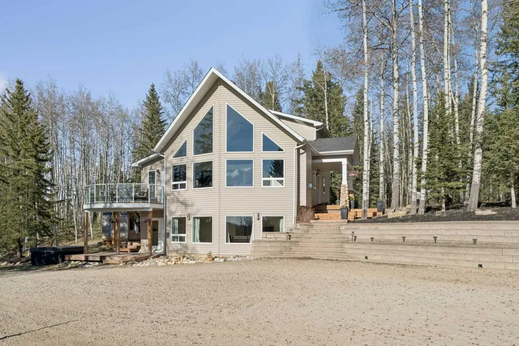 5413 Highway 579 Rural Mountain View County AB T0M 2E0