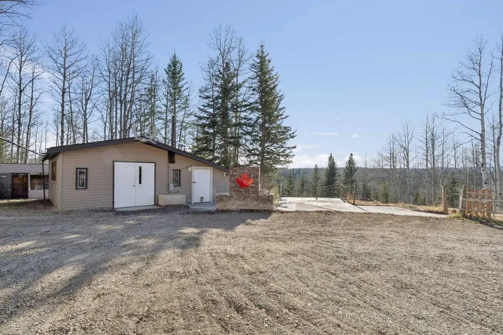 5413 Highway 579 Rural Mountain View County AB T0M 2E0