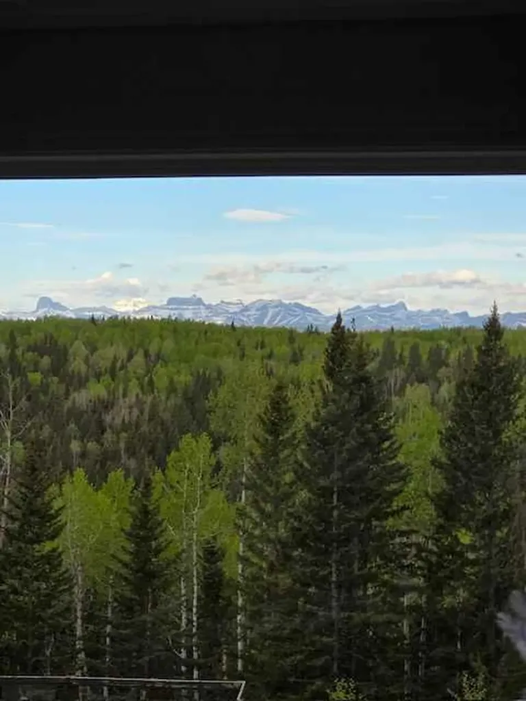 5413 Highway 579 Rural Mountain View County AB T0M 2E0