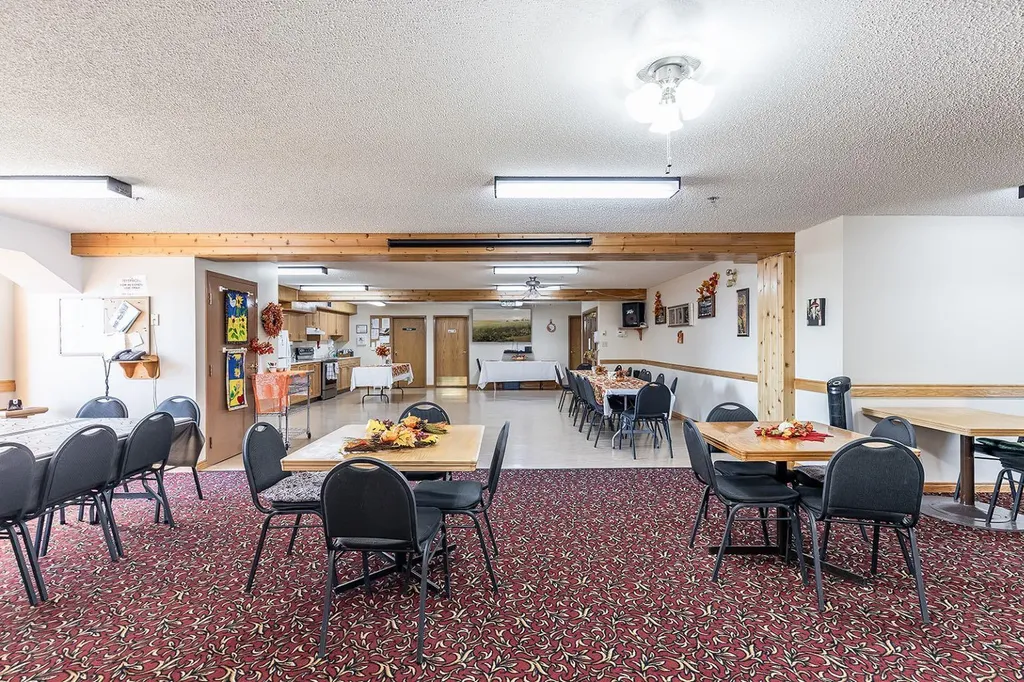 3021 13 Avenue SE Medicine Hat AB T1B 4E2