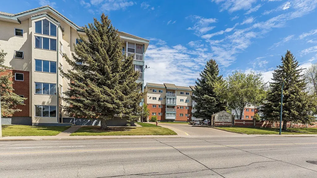 3021 13 Avenue SE Medicine Hat AB T1B 4E2