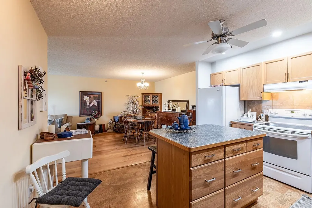 3021 13 Avenue SE Medicine Hat AB T1B 4E2