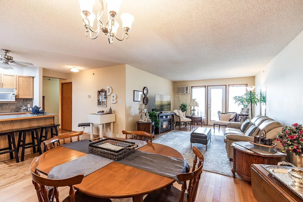 3021 13 Avenue SE Medicine Hat AB T1B 4E2
