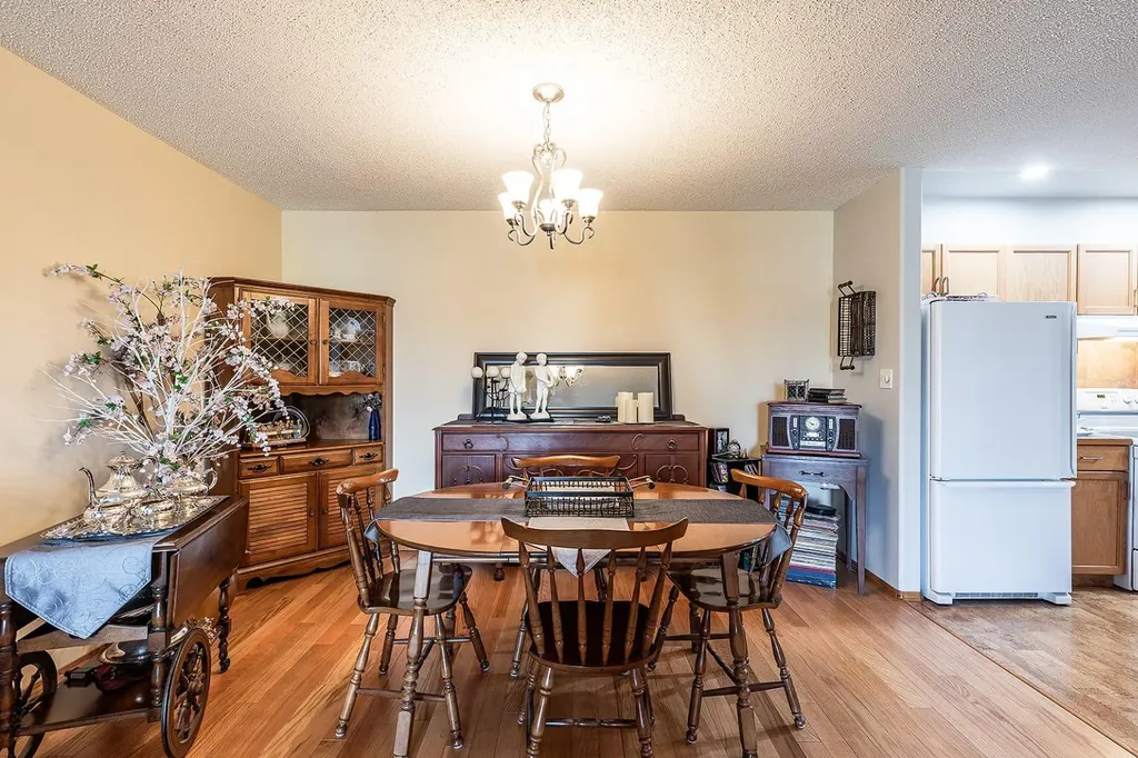 3021 13 Avenue SE Medicine Hat AB T1B 4E2