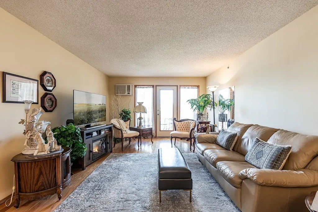 3021 13 Avenue SE Medicine Hat AB T1B 4E2