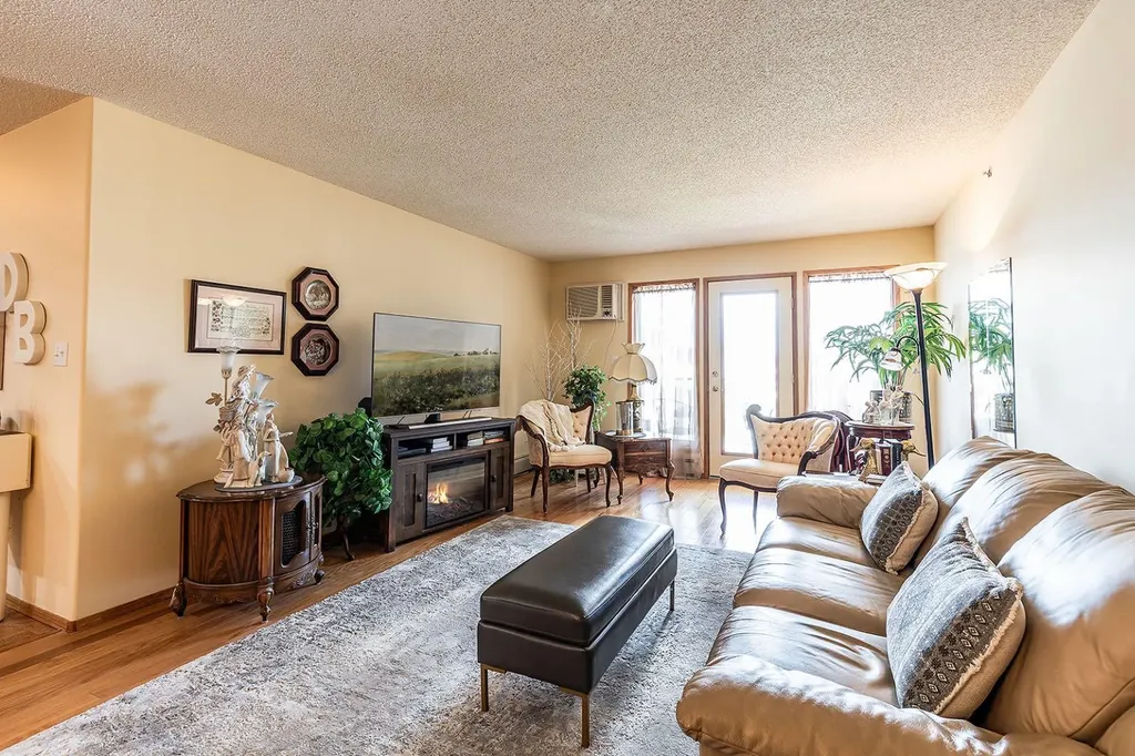 3021 13 Avenue SE Medicine Hat AB T1B 4E2