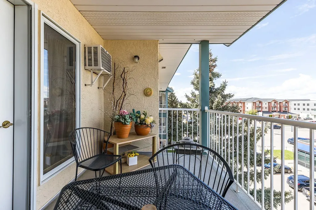 3021 13 Avenue SE Medicine Hat AB T1B 4E2