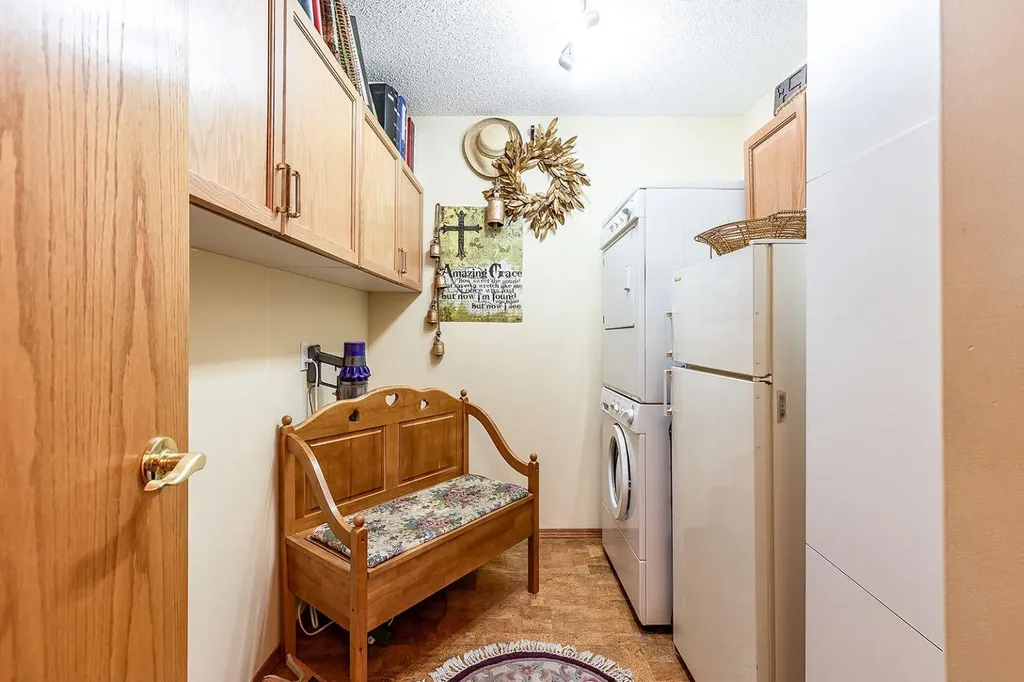 3021 13 Avenue SE Medicine Hat AB T1B 4E2