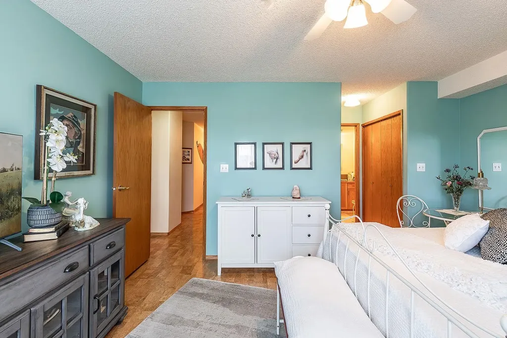 3021 13 Avenue SE Medicine Hat AB T1B 4E2