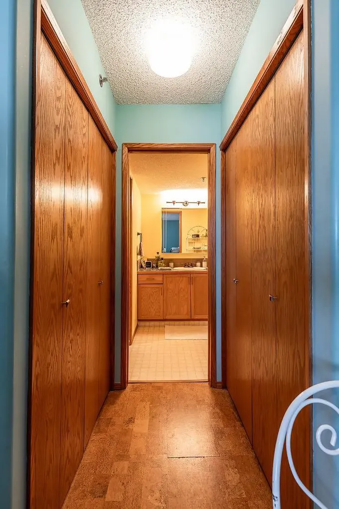 3021 13 Avenue SE Medicine Hat AB T1B 4E2