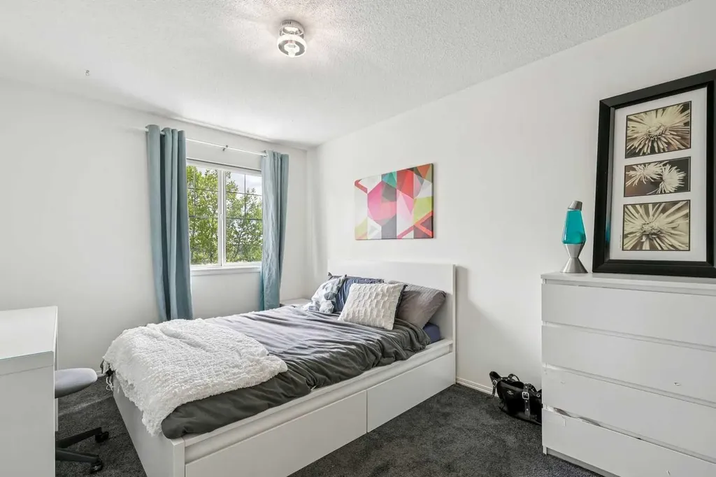 55 Wentworth Manor SW Calgary AB T3H 5K5
