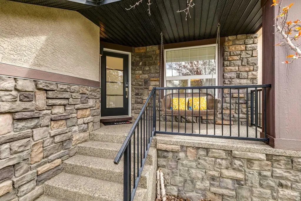 55 Wentworth Manor SW Calgary AB T3H 5K5