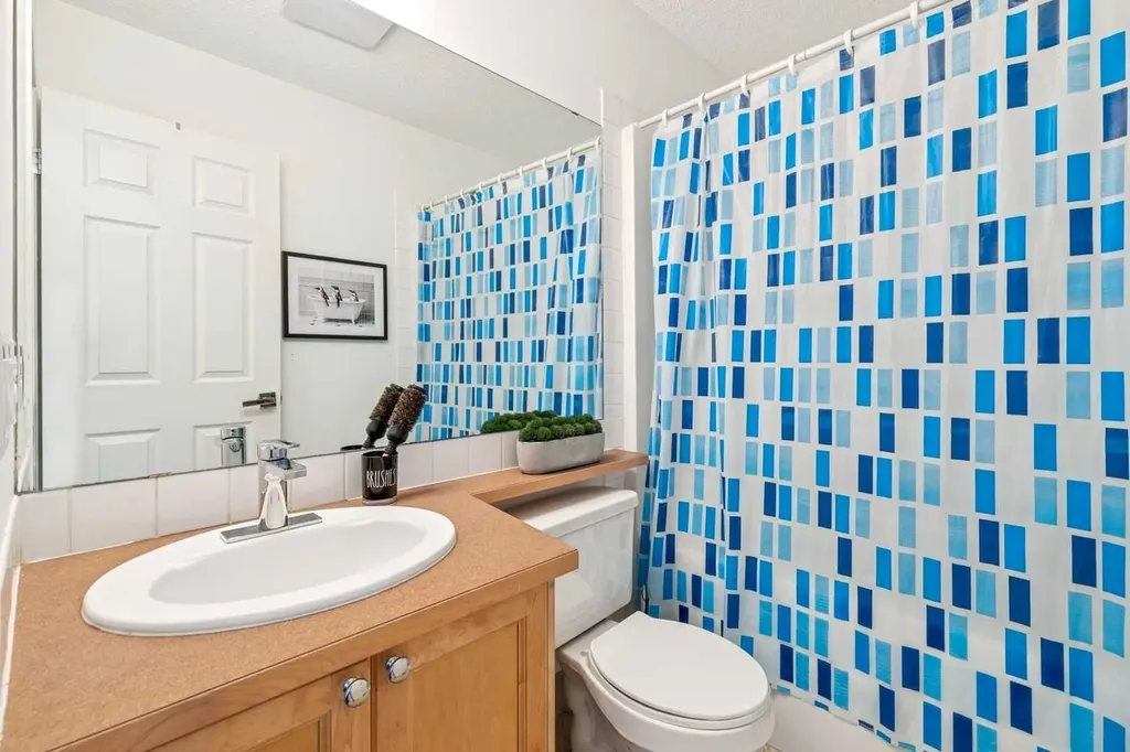 55 Wentworth Manor SW Calgary AB T3H 5K5
