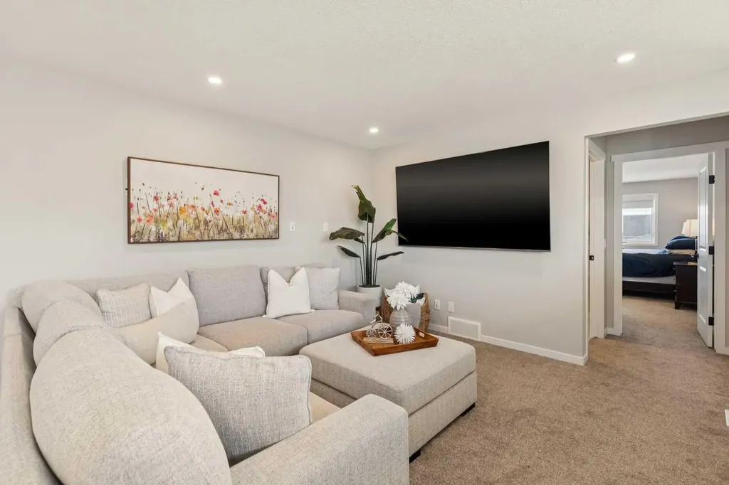 437 Magnolia Way SE Calgary AB T3m 3T5