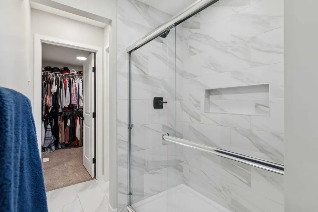 437 Magnolia Way SE Calgary AB T3m 3T5