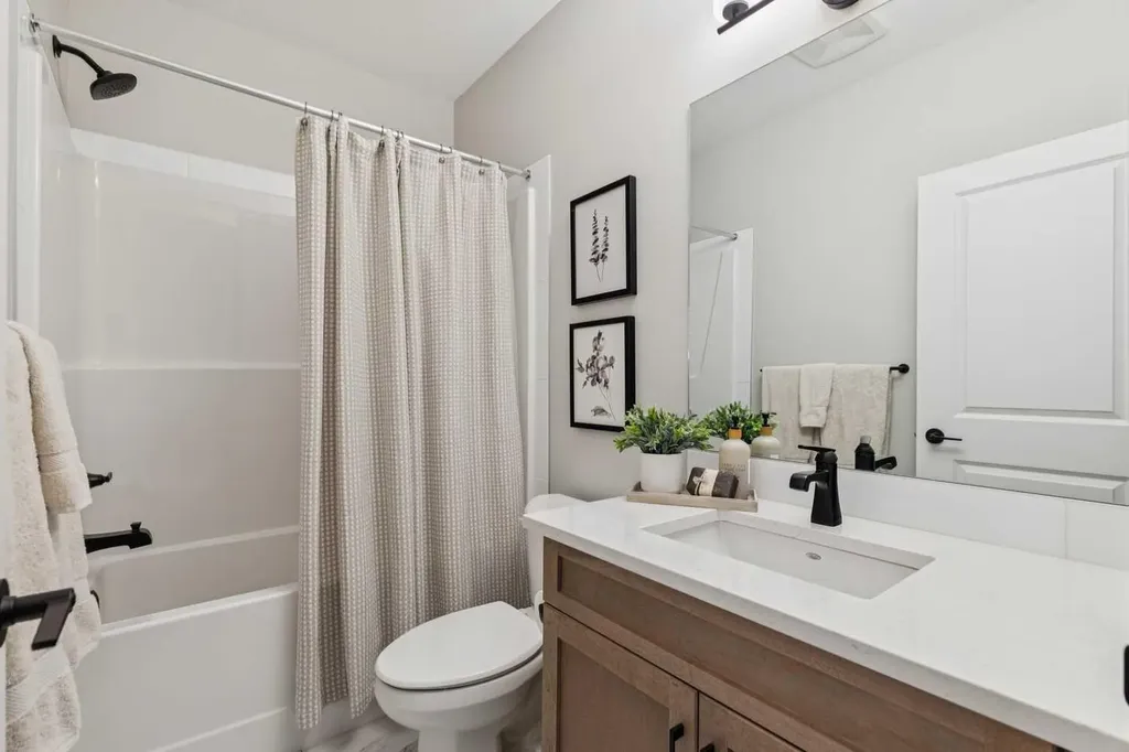 437 Magnolia Way SE Calgary AB T3m 3T5