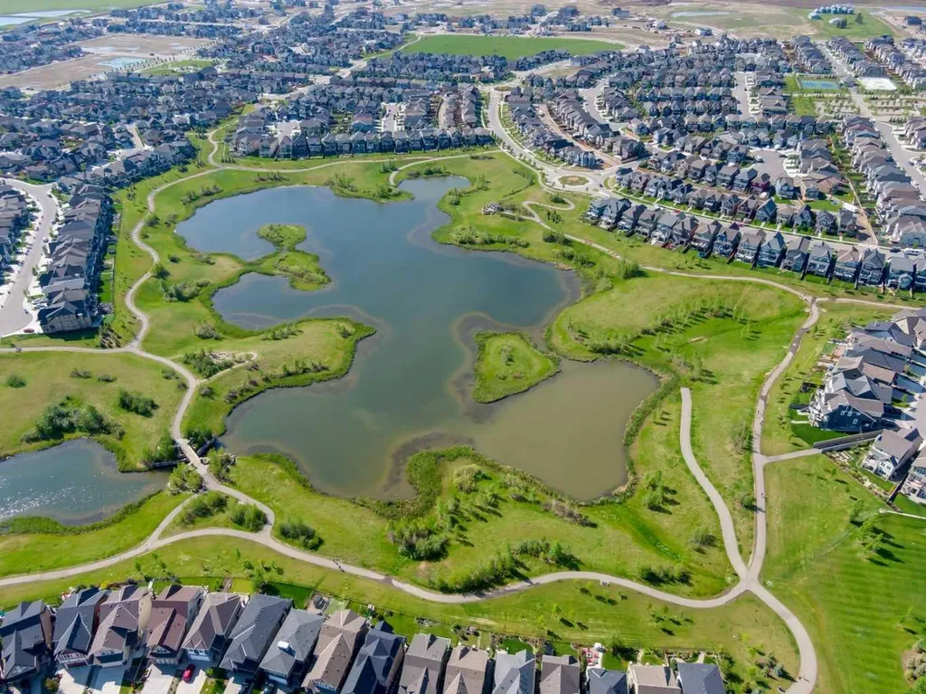 437 Magnolia Way SE Calgary AB T3m 3T5