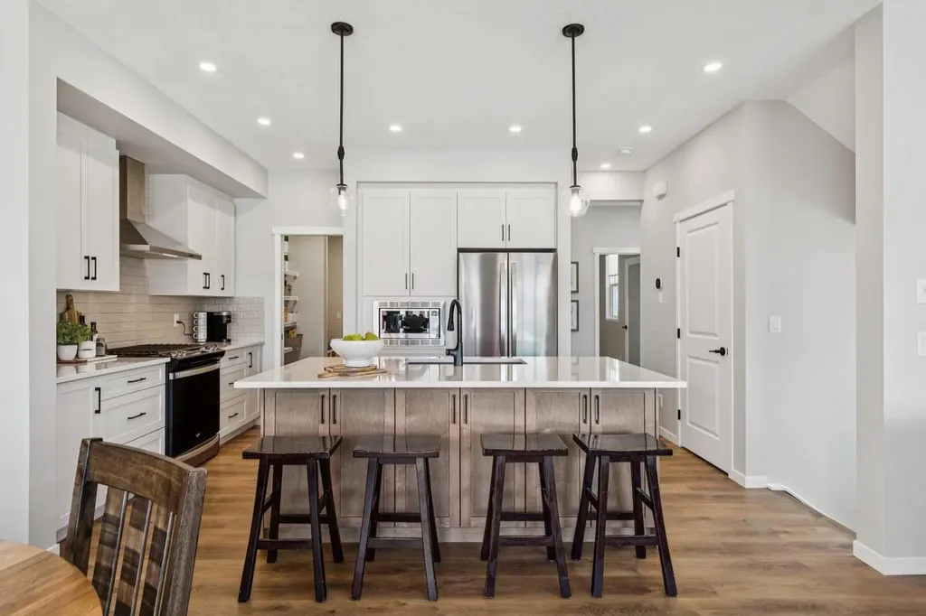 437 Magnolia Way SE Calgary AB T3m 3T5