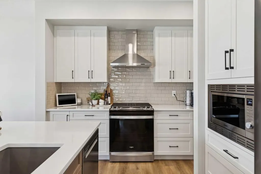 437 Magnolia Way SE Calgary AB T3m 3T5
