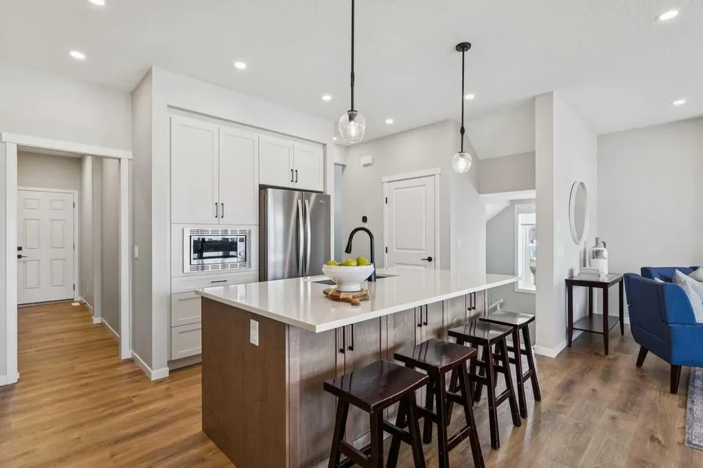 437 Magnolia Way SE Calgary AB T3m 3T5