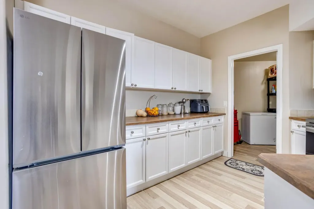 290 Plamondon Drive Fort Mcmurray AB T9K 0A5