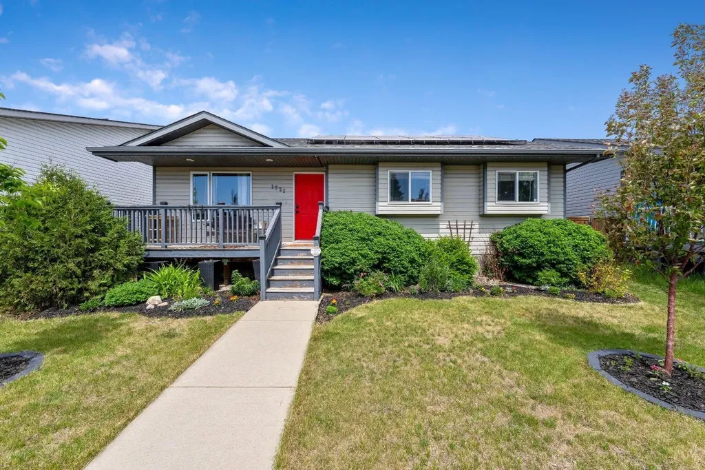 1721 Strathcona Place Strathmore AB T1P1T1