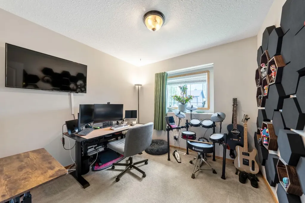 1721 Strathcona Place Strathmore AB T1P1T1