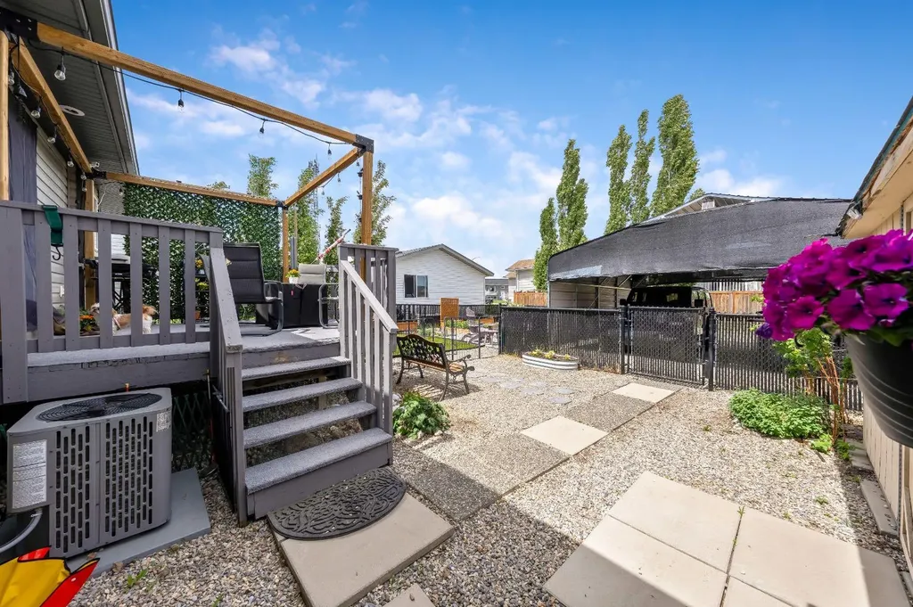 1721 Strathcona Place Strathmore AB T1P1T1
