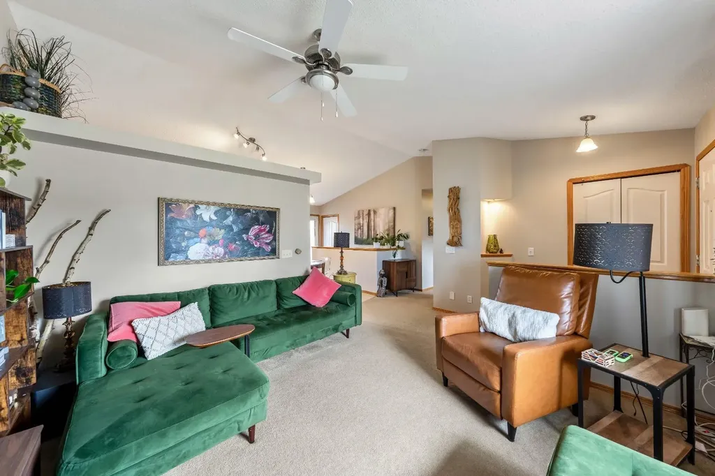 1721 Strathcona Place Strathmore AB T1P1T1