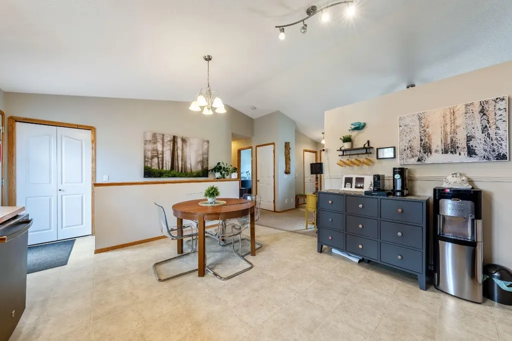 1721 Strathcona Place Strathmore AB T1P1T1