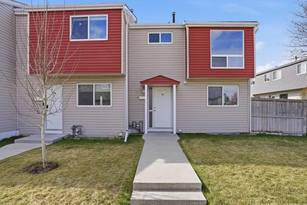 5425 Pensacola Crescent SE Calgary AB T2A2G5