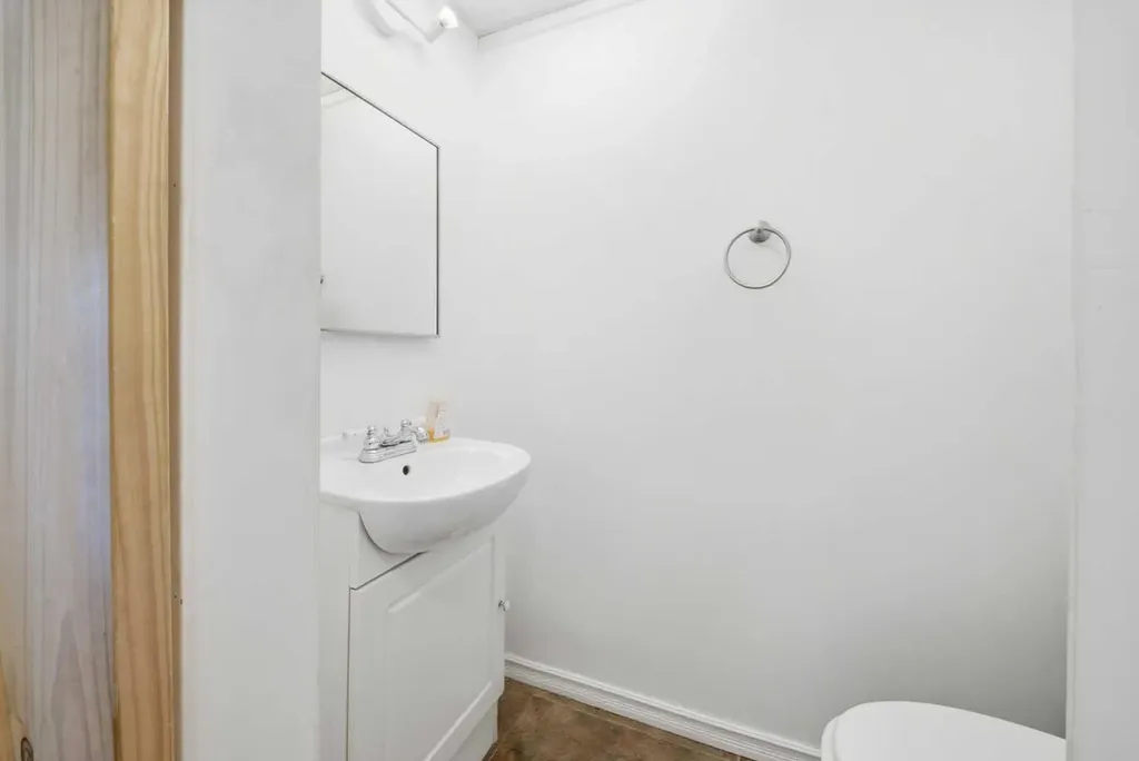 5425 Pensacola Crescent SE Calgary AB T2A2G5