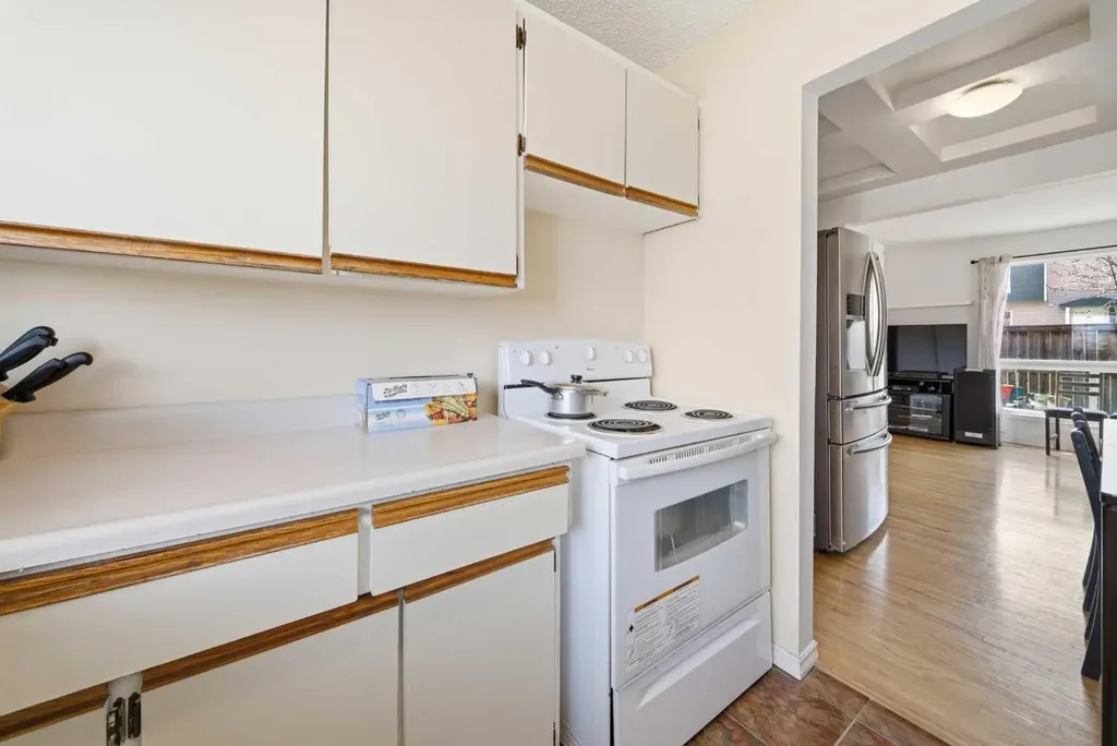 5425 Pensacola Crescent SE Calgary AB T2A2G5