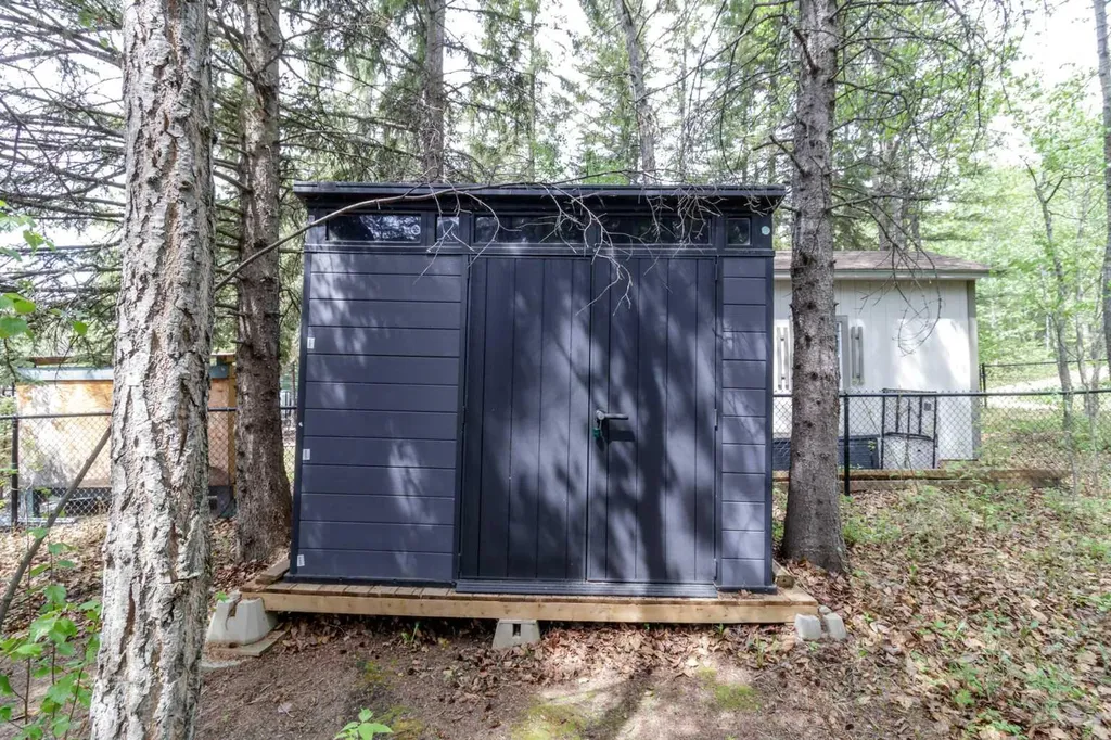 10046 Township Road 422 Rural Ponoka County AB T0C 2J0