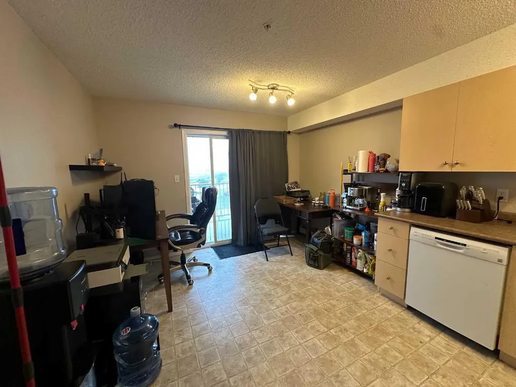 204 17 Street E Brooks AB T1R 1R1