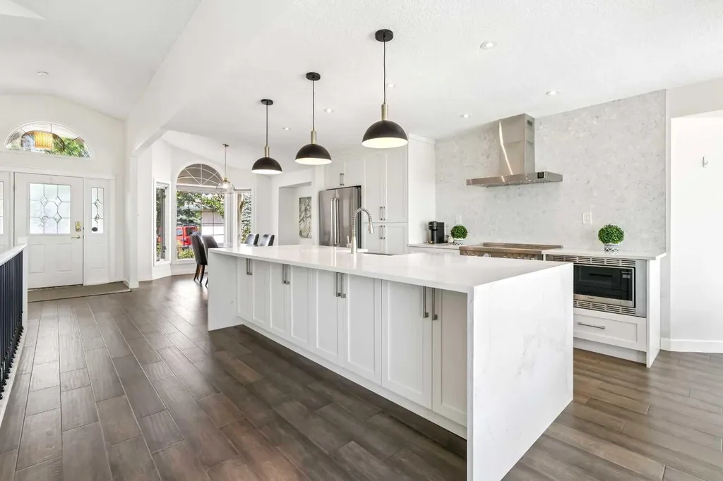 147 Hamptons Heath NW Calgary AB T3A 5E8