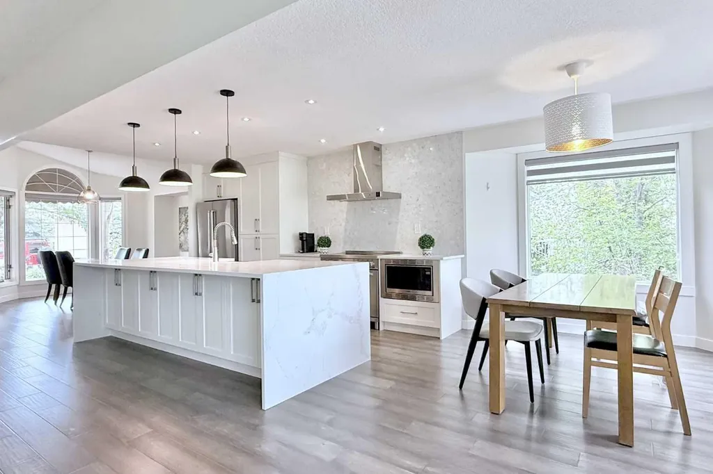 147 Hamptons Heath NW Calgary AB T3A 5E8
