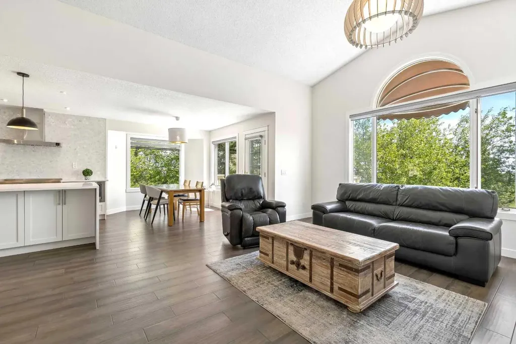 147 Hamptons Heath NW Calgary AB T3A 5E8