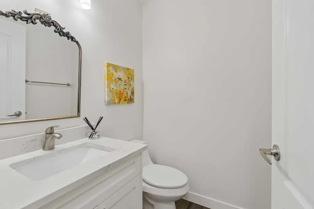 147 Hamptons Heath NW Calgary AB T3A 5E8