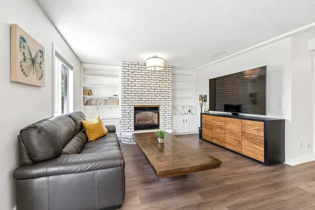 147 Hamptons Heath NW Calgary AB T3A 5E8