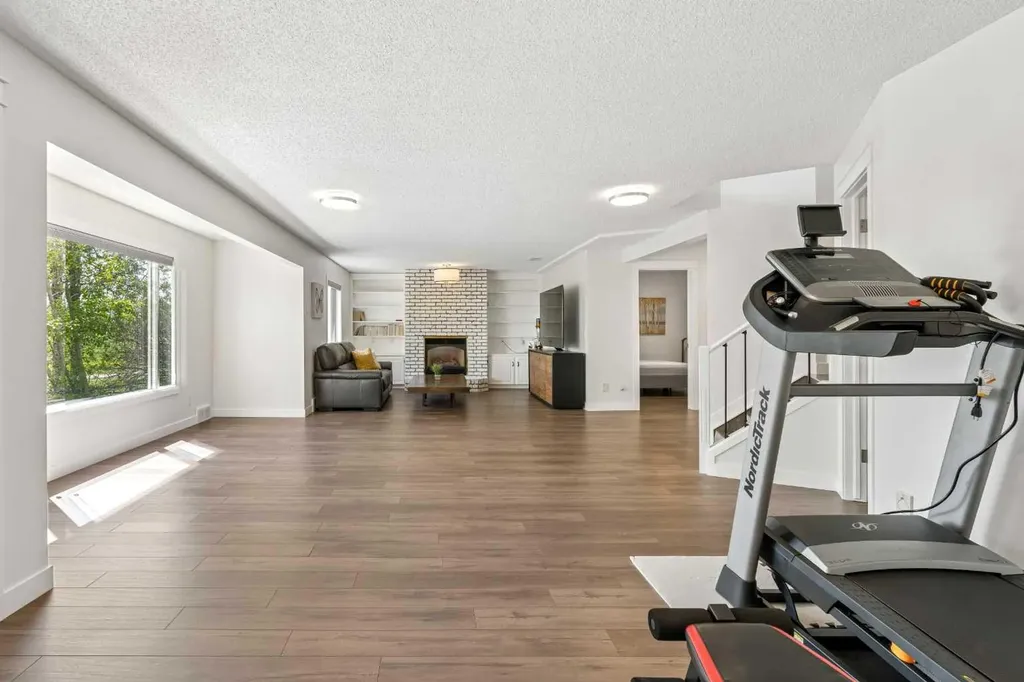 147 Hamptons Heath NW Calgary AB T3A 5E8