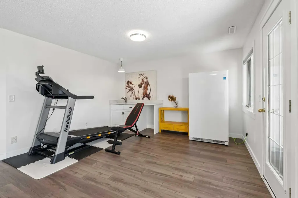 147 Hamptons Heath NW Calgary AB T3A 5E8